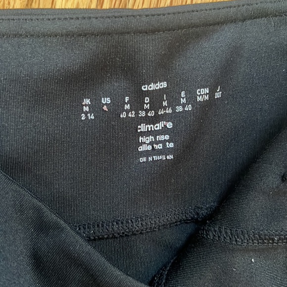 Women’s Capri Adidas Leggings Medium - Picture 3 of 4